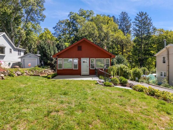 6 Brookside Drive, Yorktown Heights NY 10598