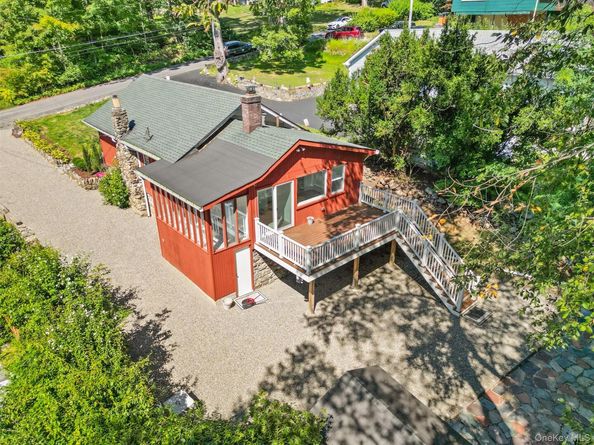 6 Brookside Drive, Yorktown Heights NY 10598