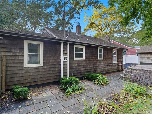 230 Lakeside Trail, Ridge NY 11961