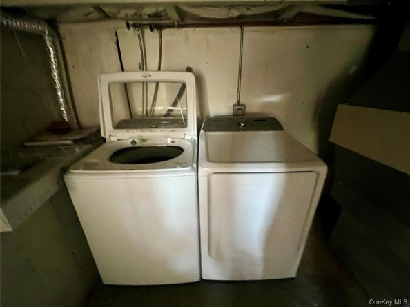 230 Lakeside Trail, Ridge NY 11961