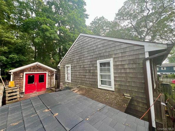 230 Lakeside Trail, Ridge NY 11961