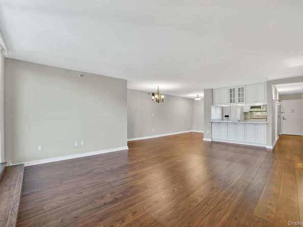 25 Rockledge Avenue 901W, White Plains NY 10601