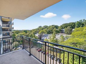 25 Rockledge Avenue 901W, White Plains NY 10601