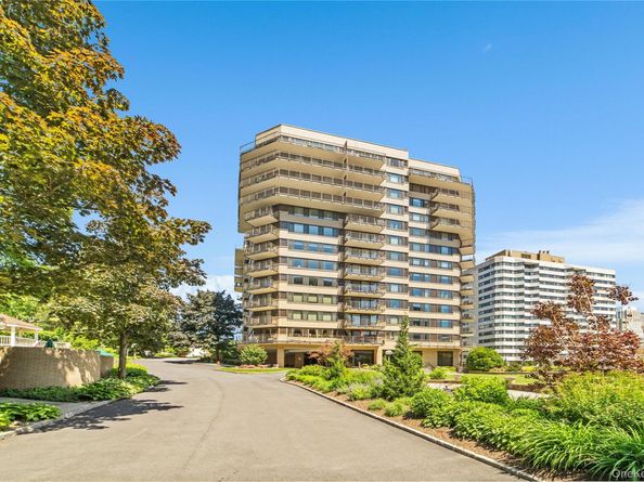 25 Rockledge Avenue 901W, White Plains NY 10601