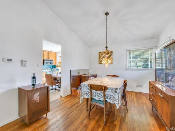 196 Haypath Road, Old Bethpage NY 11804