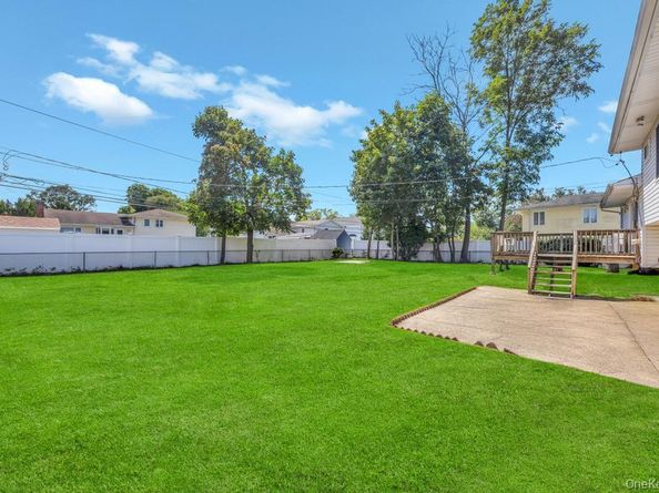 196 Haypath Road, Old Bethpage NY 11804