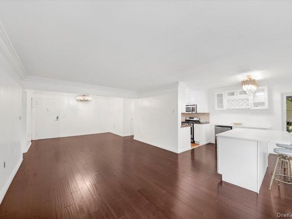1 Balint Drive 366, Yonkers NY 10710