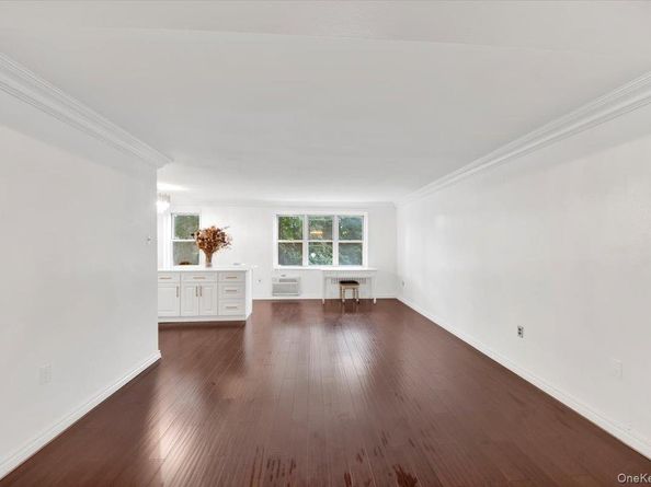 1 Balint Drive 366, Yonkers NY 10710