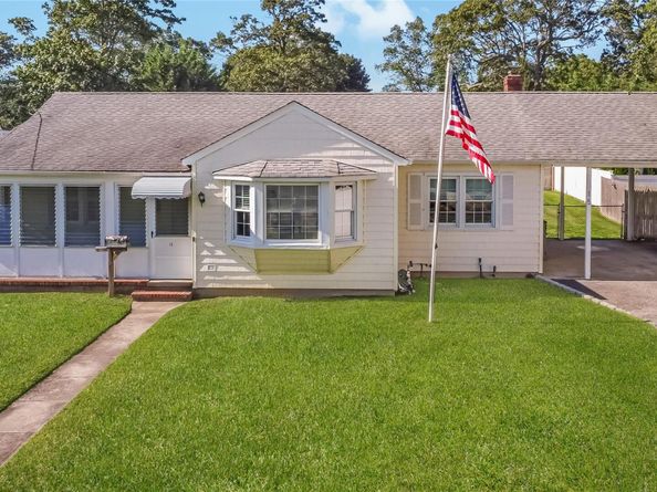 15 Brook Street, Sayville NY 11782