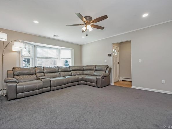 15 Brook Street, Sayville NY 11782