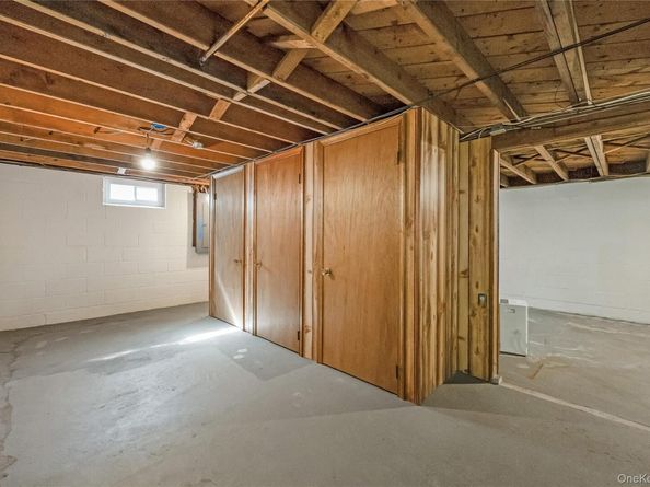 15 Brook Street, Sayville NY 11782