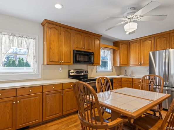 530 N Oak Street, Massapequa NY 11758
