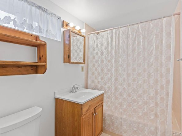 530 N Oak Street, Massapequa NY 11758