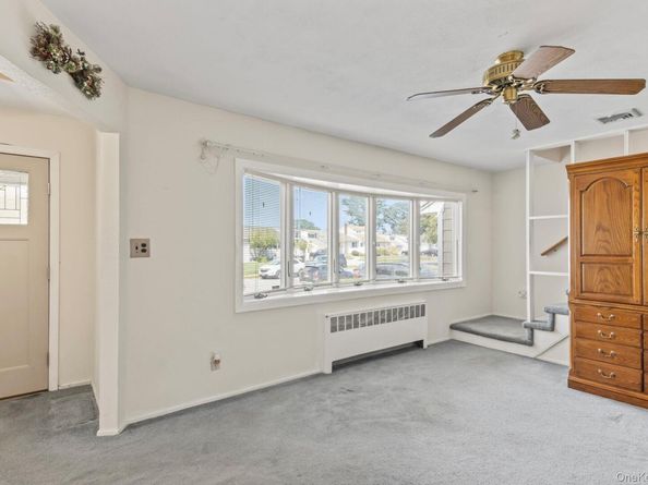 530 N Oak Street, Massapequa NY 11758