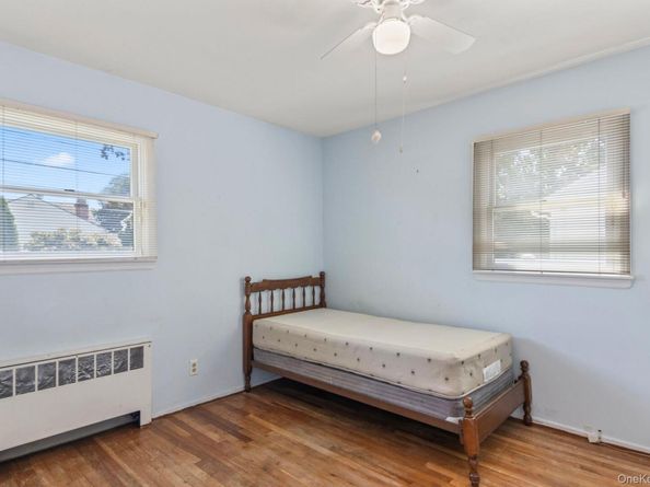 530 N Oak Street, Massapequa NY 11758