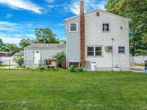 43 Hampton Avenue, Mastic NY 11950