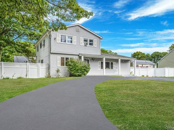 43 Hampton Avenue, Mastic NY 11950