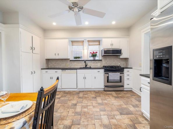 82 Robertson Road, Lynbrook NY 11563