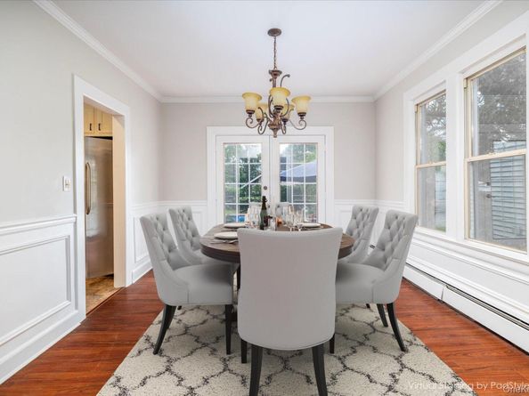 82 Robertson Road, Lynbrook NY 11563