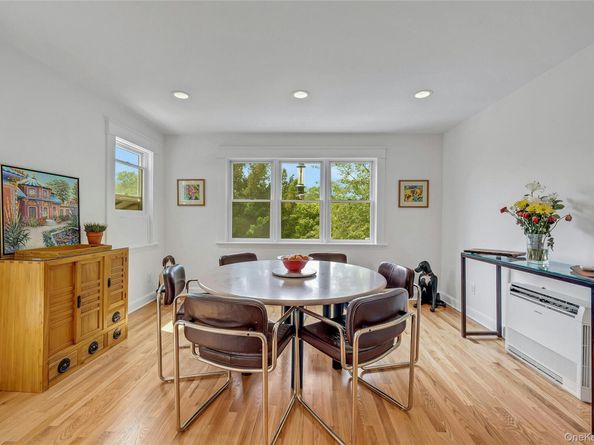7 Senate Place, Larchmont NY 10538