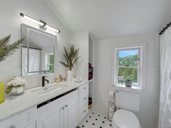 7 Senate Place, Larchmont NY 10538