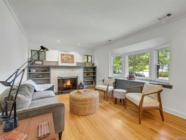 7 Senate Place, Larchmont NY 10538
