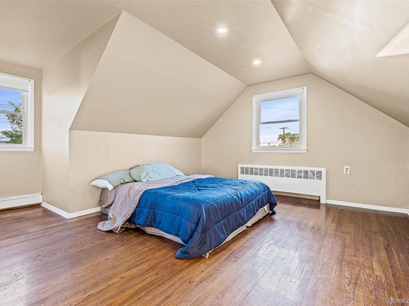 598 N Suffolk Avenue, Massapequa NY 11758