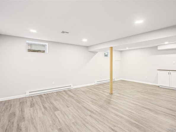 598 N Suffolk Avenue, Massapequa NY 11758