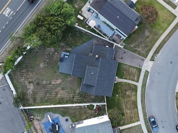 598 N Suffolk Avenue, Massapequa NY 11758