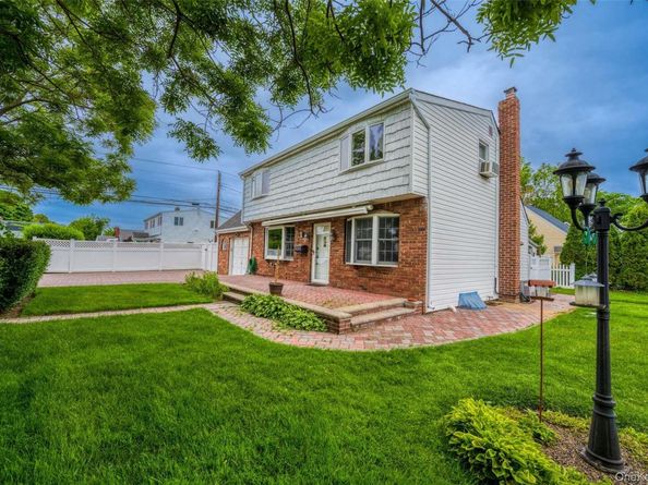 4 Jordan Lane, Hicksville NY 11801