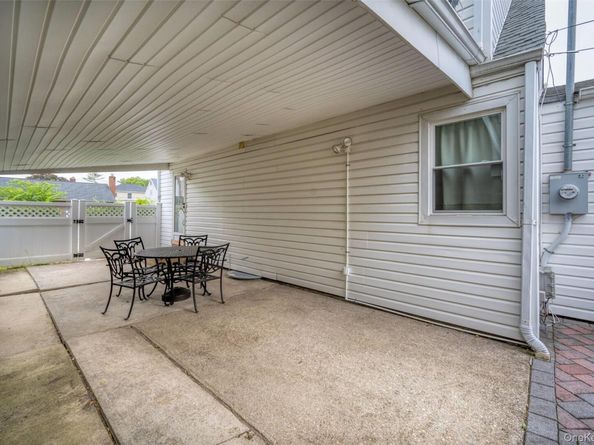 4 Jordan Lane, Hicksville NY 11801