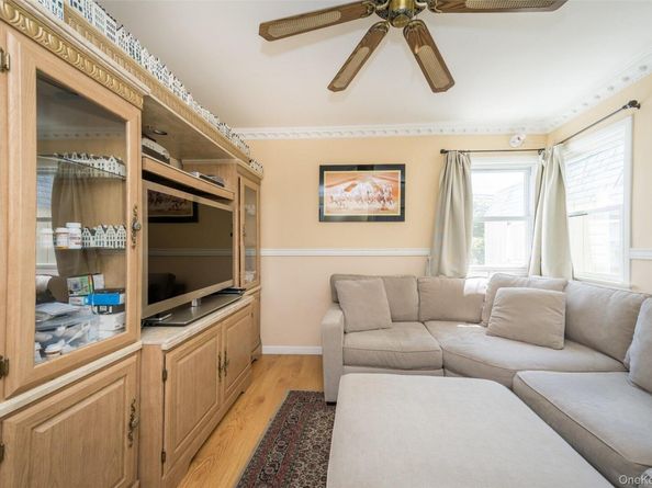 4 Jordan Lane, Hicksville NY 11801