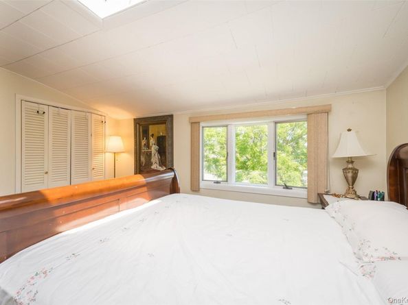 4 Jordan Lane, Hicksville NY 11801