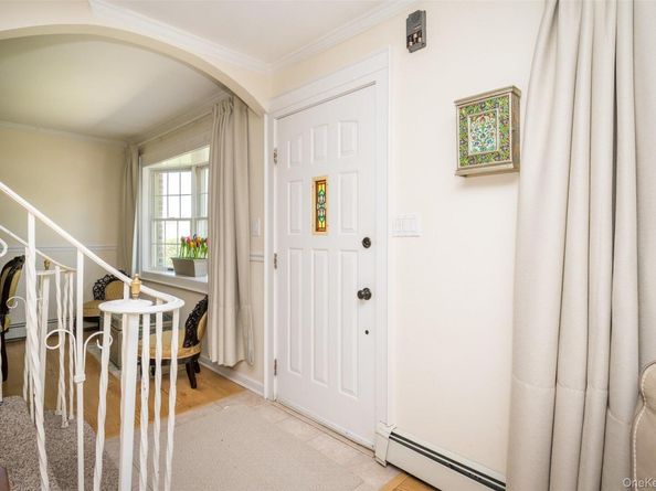 4 Jordan Lane, Hicksville NY 11801