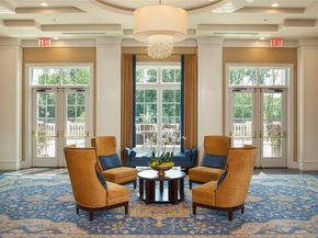 2000 Royal Court 2105/2103, North Hills NY 11040