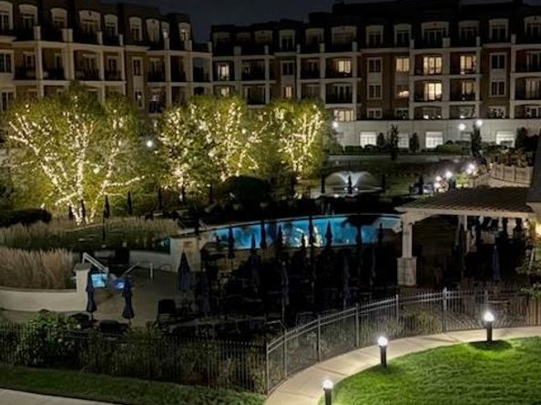 2000 Royal Court 2105/2103, North Hills NY 11040