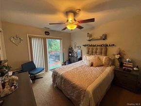 186 Lake Pointe Circle 186, Middle Island NY 11953