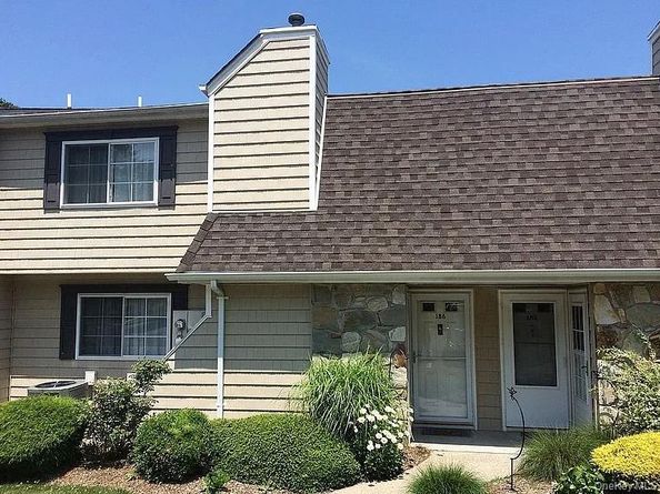 186 Lake Pointe Circle 186, Middle Island NY 11953