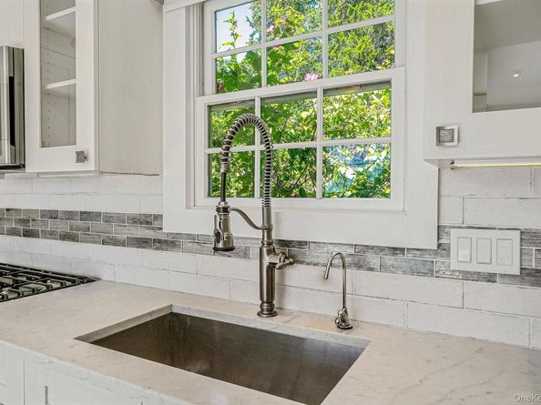 1 Springville Circle, Hampton Bays NY 11946
