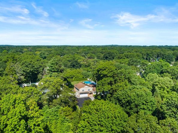 5 Brian Lane, East Northport NY 11731