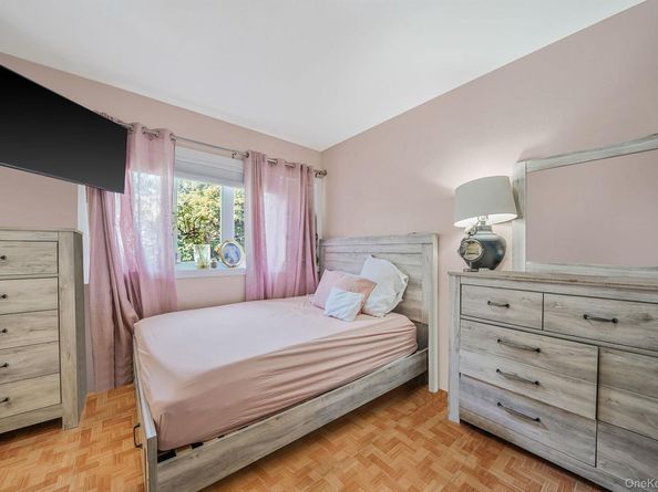 91-26 110th Street, Richmond Hill NY 11418