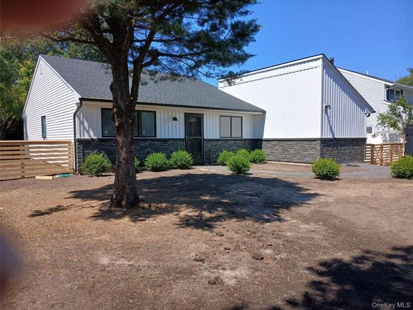 4 Mercury Avenue, East Patchogue NY 11772