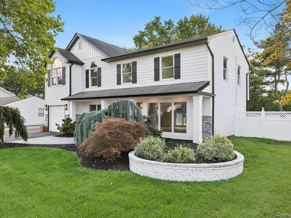 36 Flintridge Drive, Holbrook NY 11741