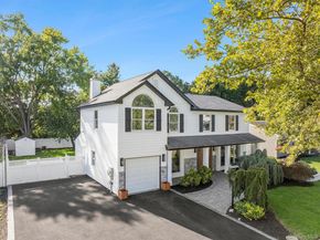 36 Flintridge Drive, Holbrook NY 11741