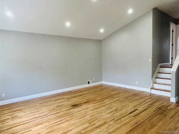 792 Glendale Road, West Babylon NY 11735