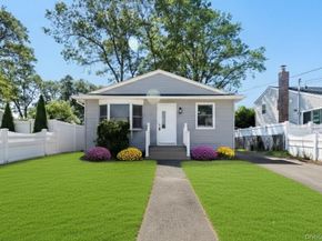792 Glendale Road, West Babylon NY 11735