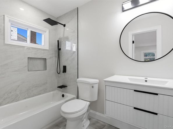 792 Glendale Road, West Babylon NY 11735