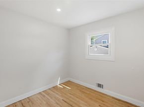 792 Glendale Road, West Babylon NY 11735