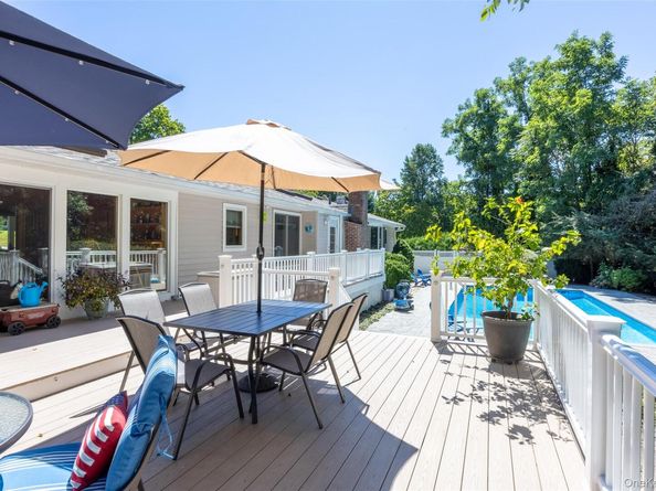 3 Five Acre Court, Smithtown NY 11787