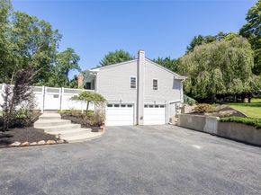 3 Five Acre Court, Smithtown NY 11787